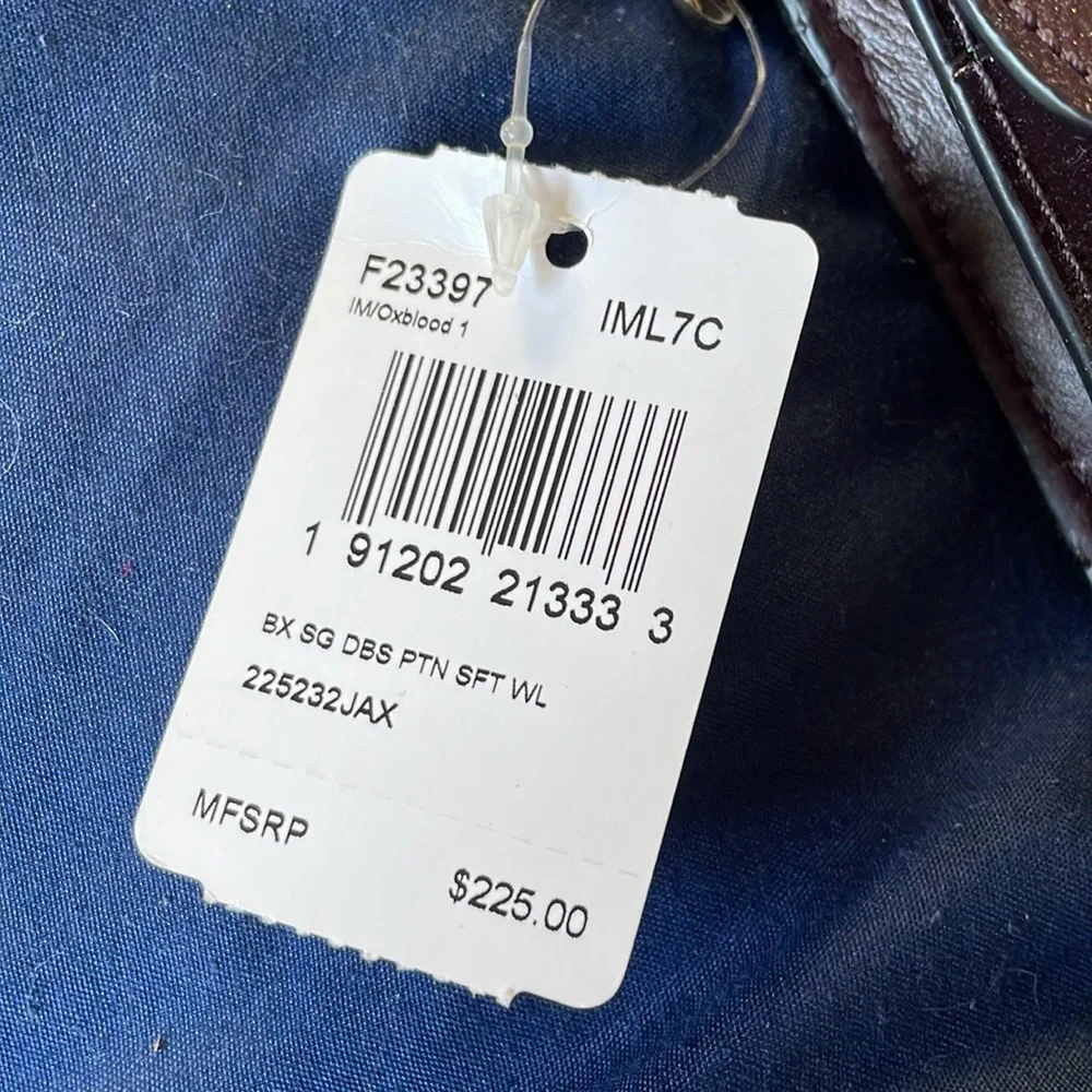 Coach wallet with charms NWT Never used - Picture 6 of 13